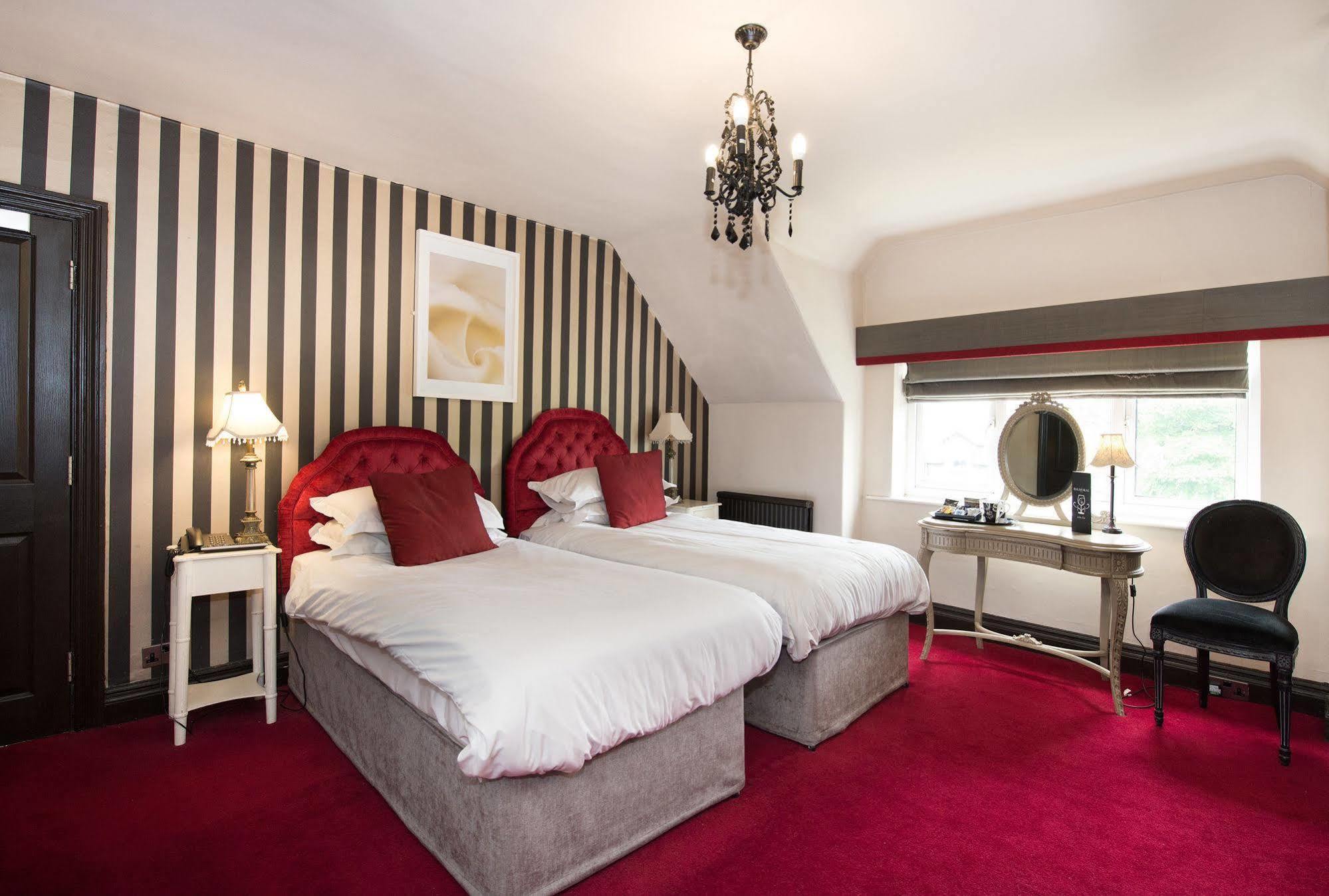 Balmoral Hotel هاروغايت المظهر الخارجي الصورة