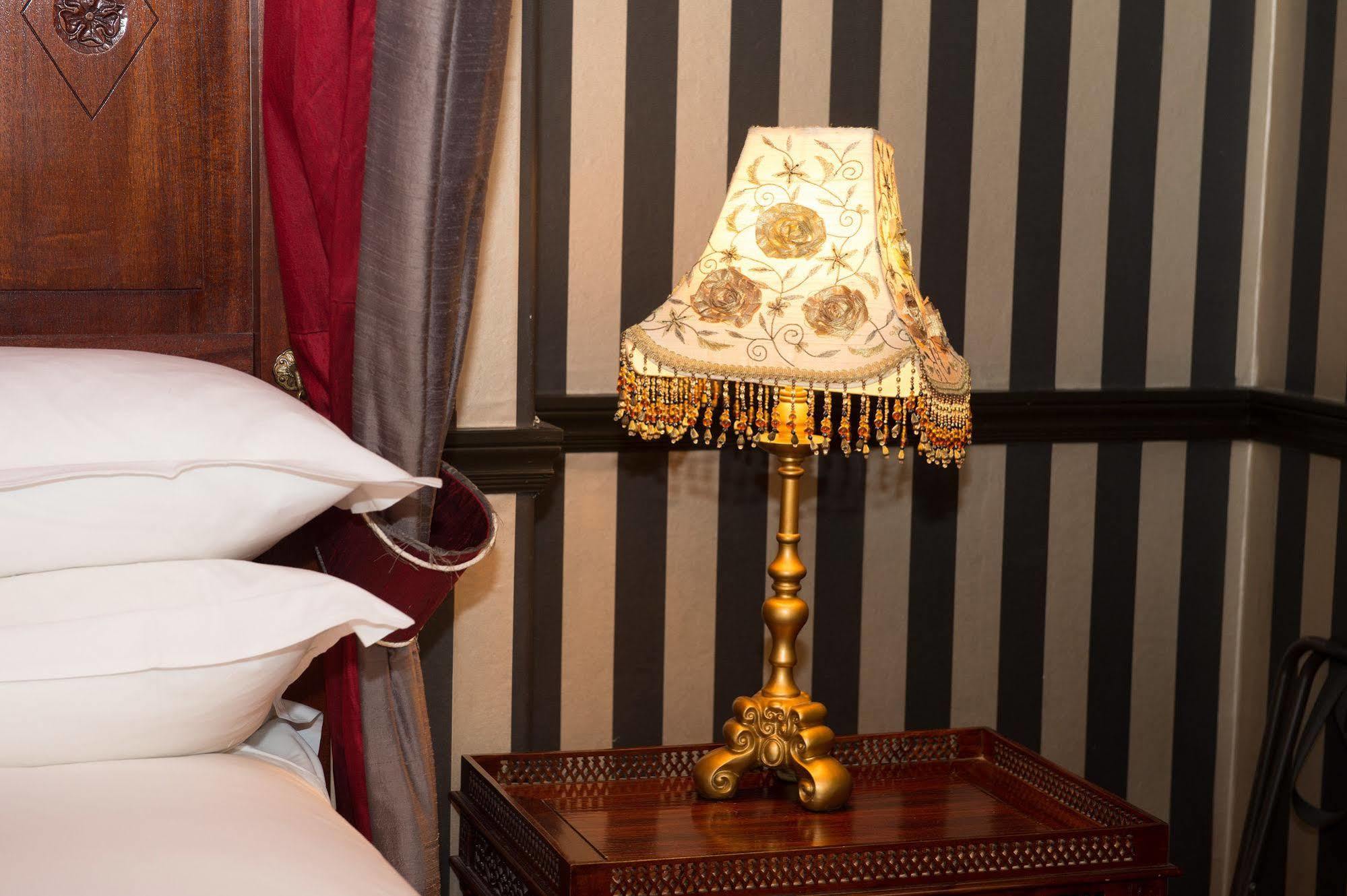 Balmoral Hotel هاروغايت المظهر الخارجي الصورة