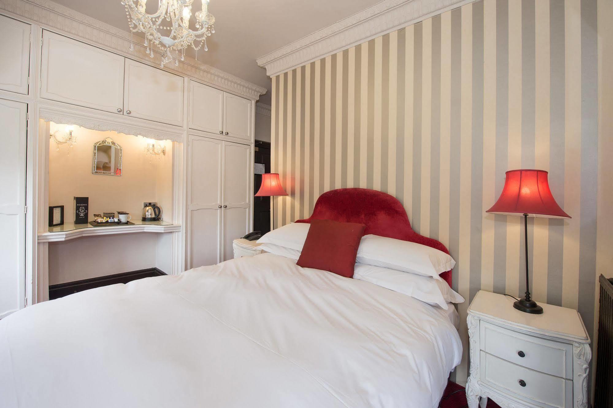 Balmoral Hotel هاروغايت المظهر الخارجي الصورة